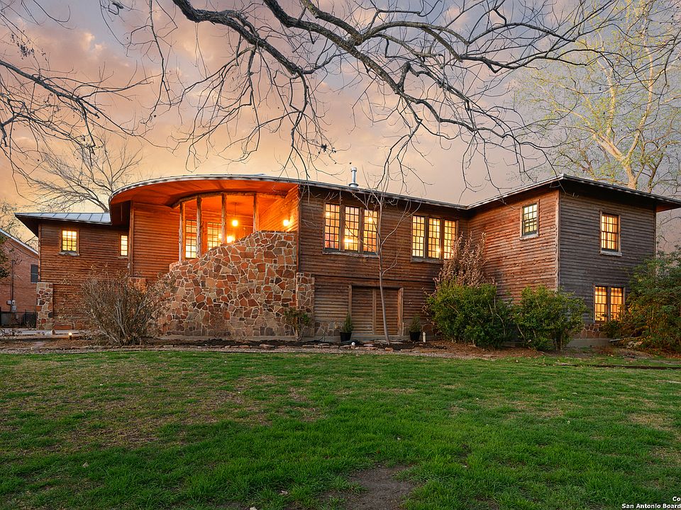 1st image of 214 Guadalupe River Dr