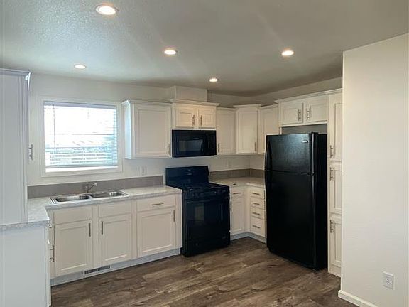 2nd image of 4400 W Missouri Ave #152