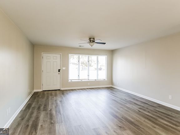 3rd image of 252 Village Dr