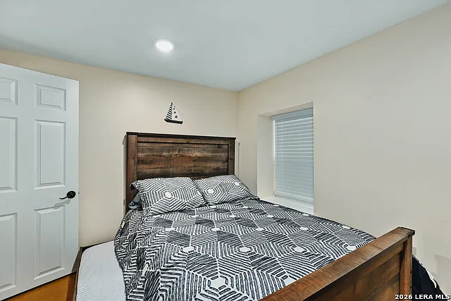 520 Lake Frst — Photo 27
