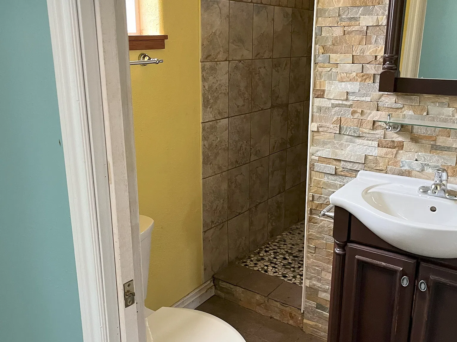 338 Decatur Ave — Photo 4