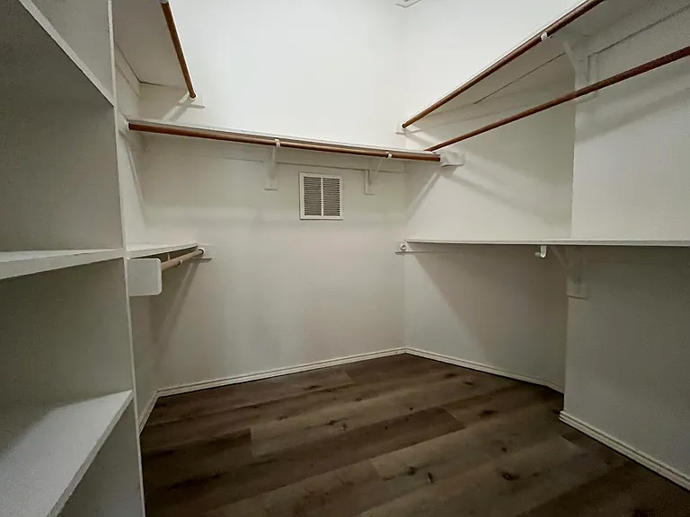 8201 Pacific St — Photo 21