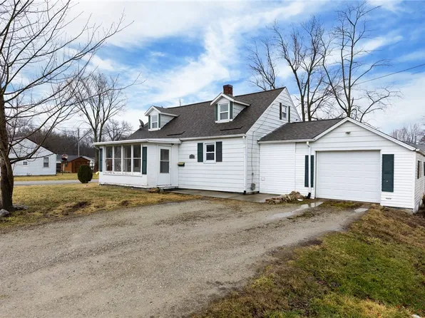 707 E Dogwood Ave, Effingham, IL 62401
