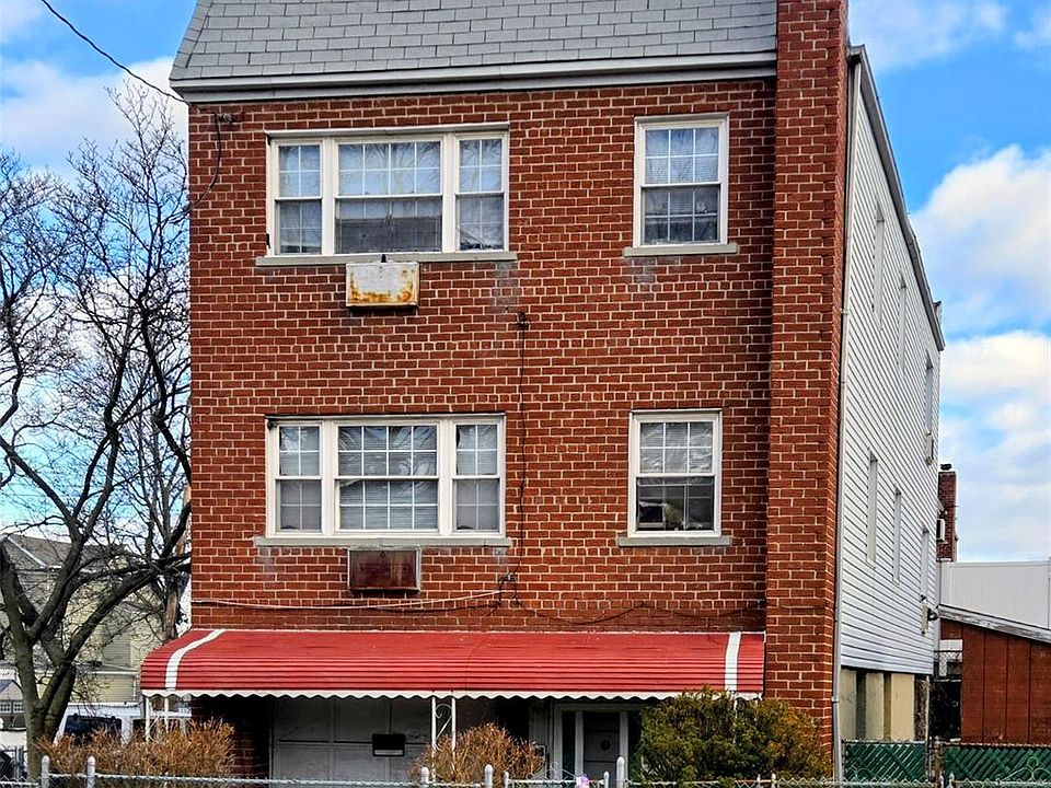 1st image of 98 Pennyfield Avenue