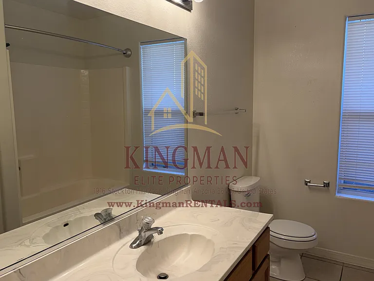 1748 Club Ave — Photo 12