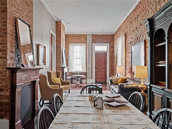 3rd image of 708 Mandeville St