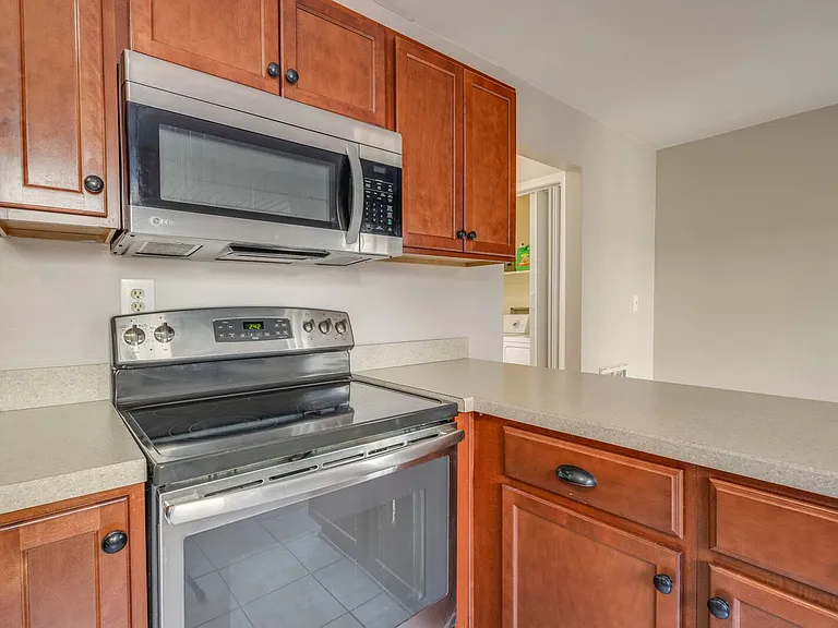 436 Peregrine St — Photo 15