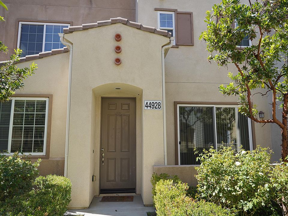 1st image of 44928 Honey Locust Dr