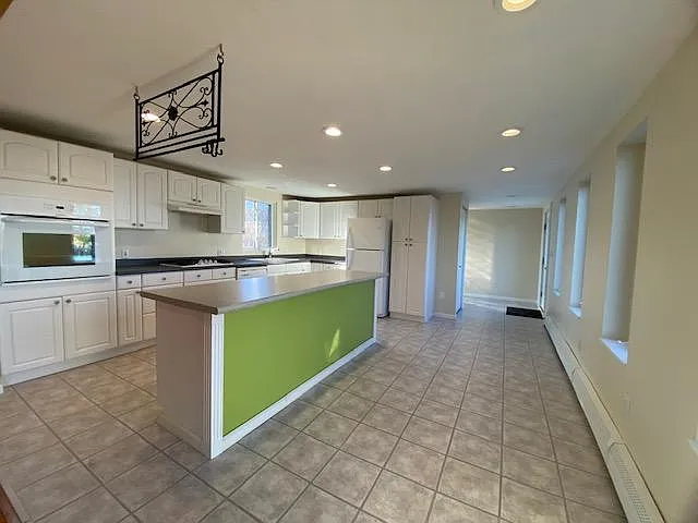 13 South St — Photo 4