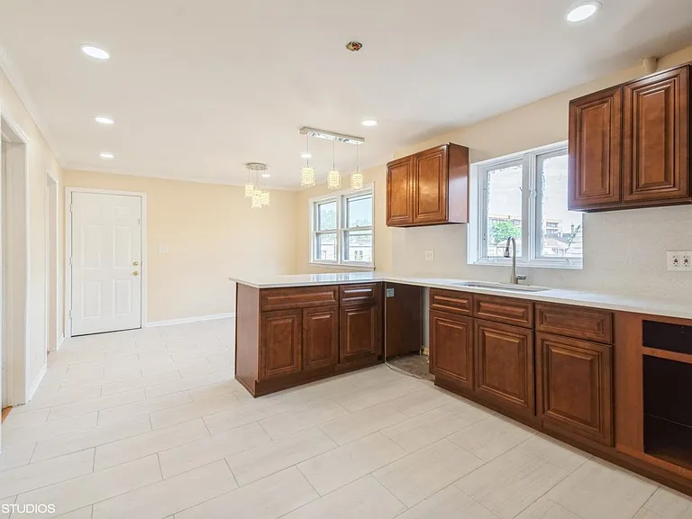 2623 W Arthur Ave #2 — Photo 10