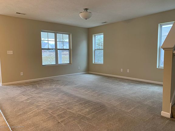 2nd image of 3166 Hamlet Cir