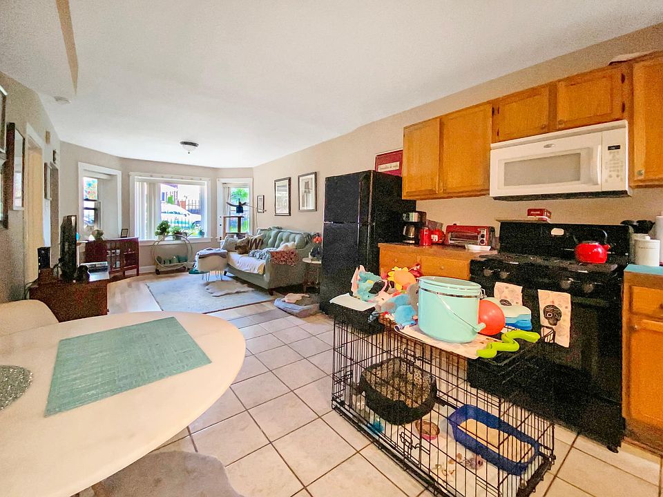 1st image of 2054 N Whipple St #G