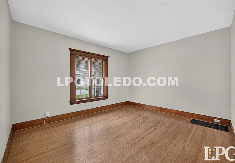 3318 Stickney Ave — Photo 13
