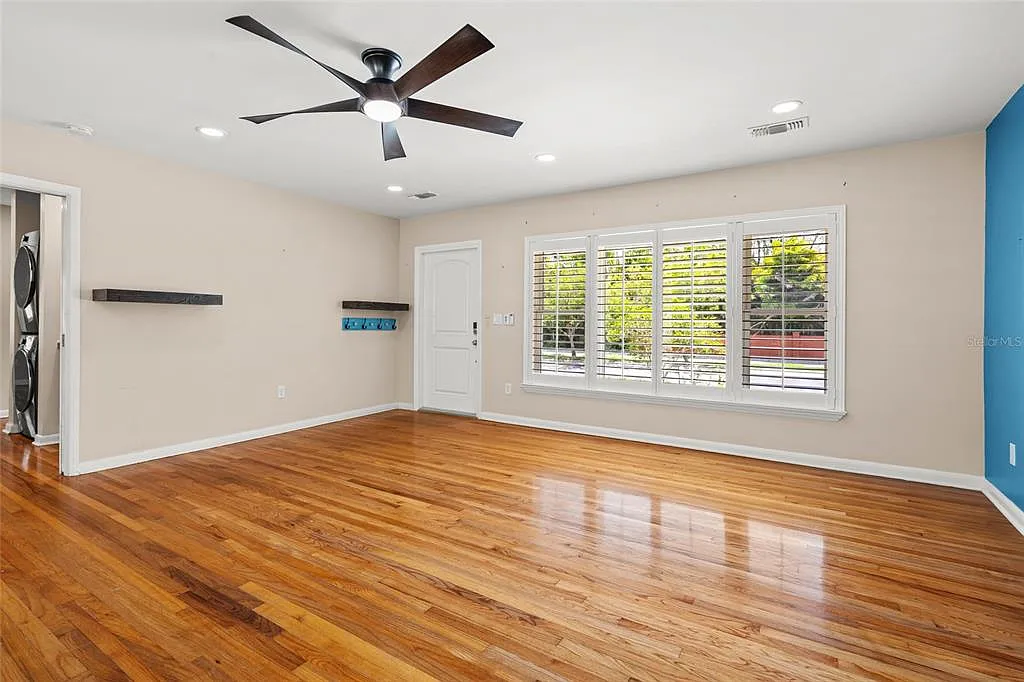 3 bed, 2.0 bath, 1478 sqft, $5,000 — Photo 4