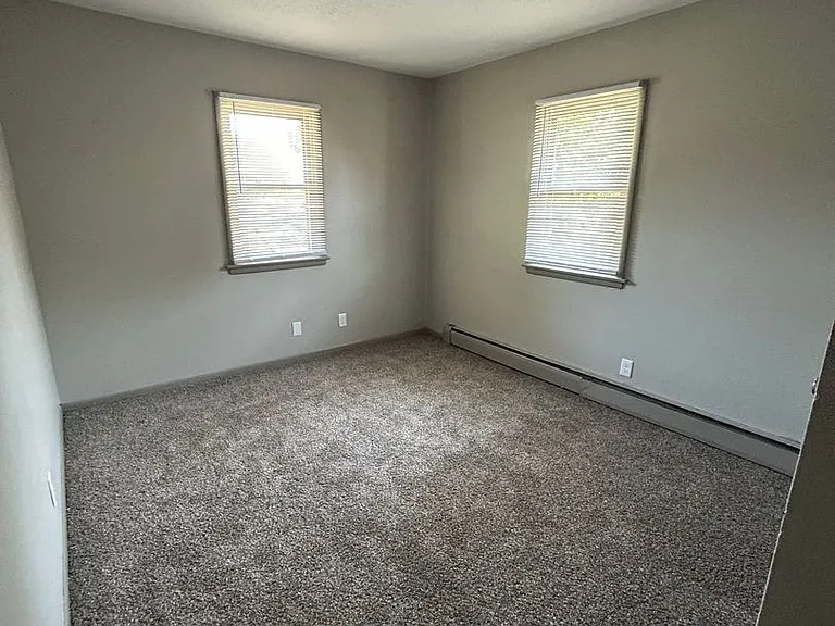 3411-3418 E 26th Street Apartments — Photo 9