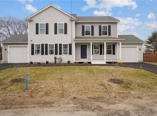 163 Cottage St, Warwick, RI 02886