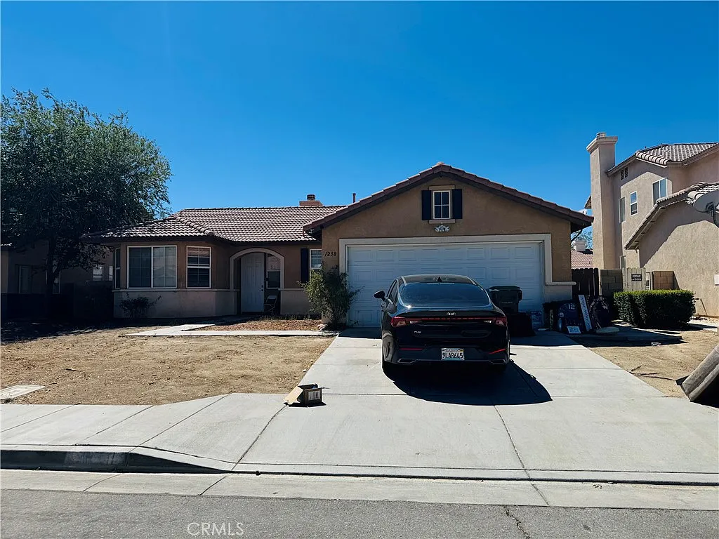 3 bed, 1590 sqft, $2,900 — Photo 1