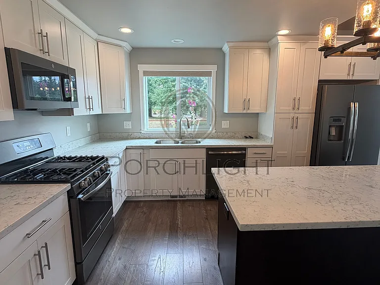 2102 Snowbush St — Photo 15