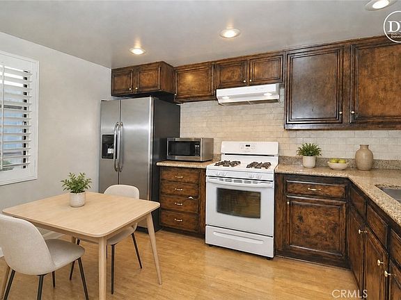 4th image of 21555 Burbank Blvd Unit 74