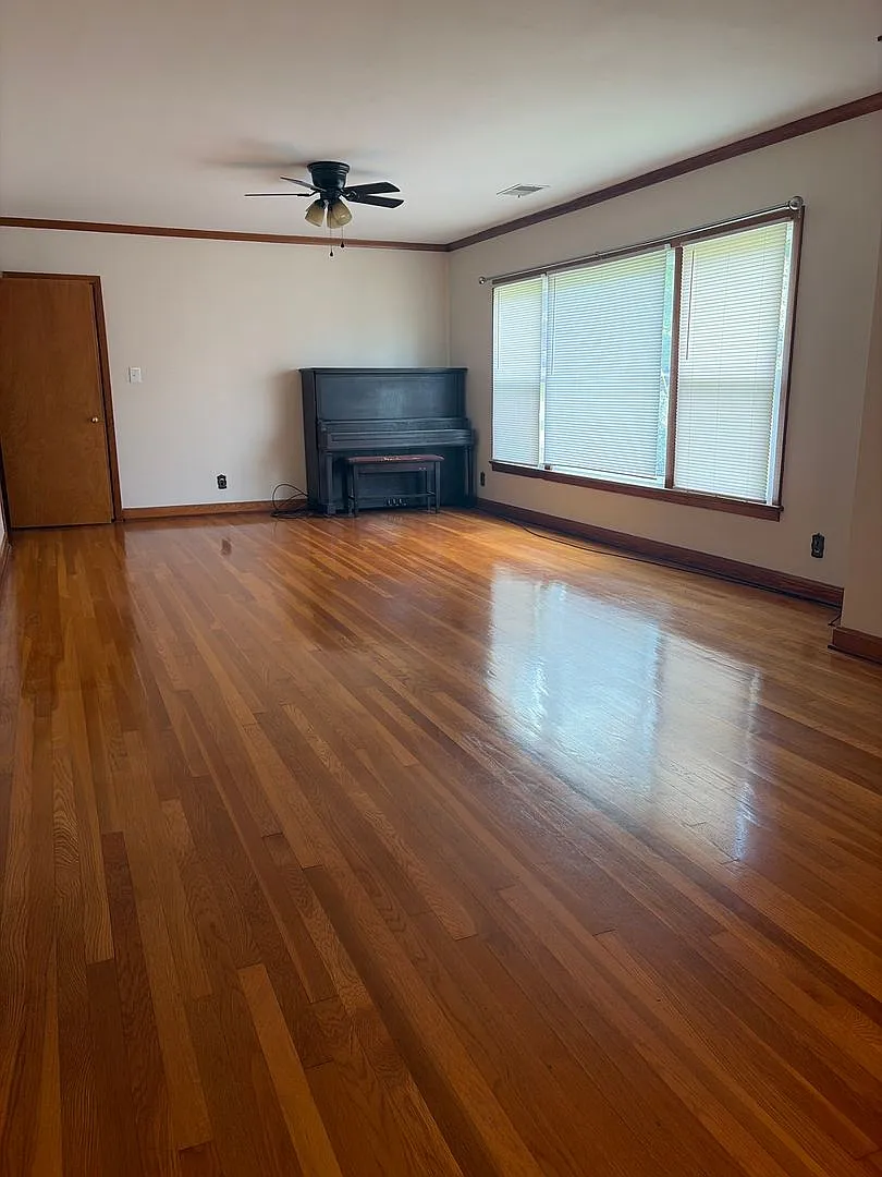 41 Summar Drive 01888 — Photo 4
