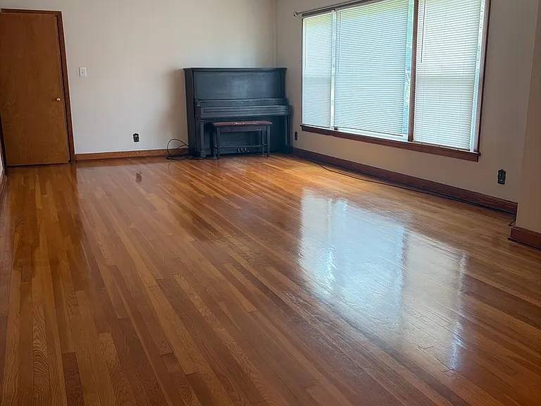 41 Summar Dr — Photo 5