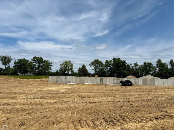 12152 Jester Rd, Brookville, IN 47012