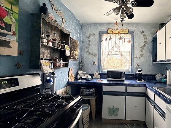 3rd image of 17 Stokes Road #2A
