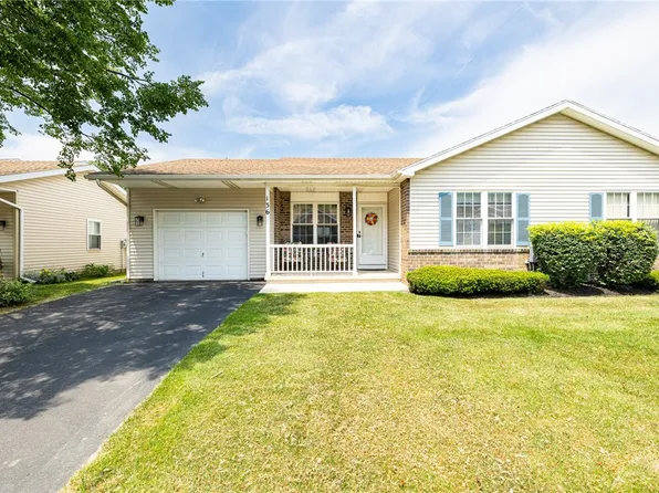 136 Vin Gate Dr, Rochester, NY 14616