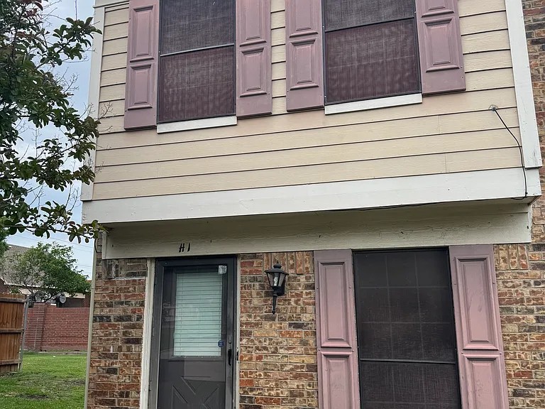 629 Carriagehouse Ln #H-1 — Photo 10