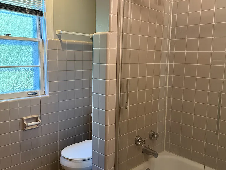 745 Greenview Pl — Photo 20