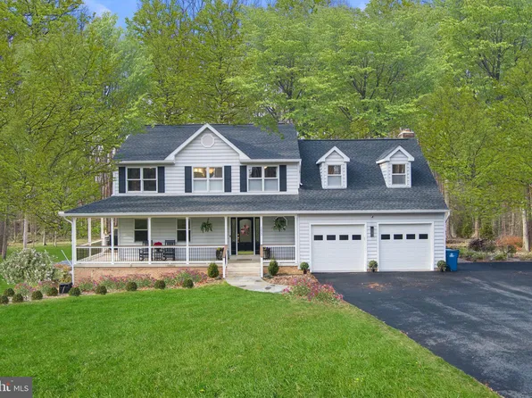 5800 Three Penny Dr, Fairfax Station, VA 22039