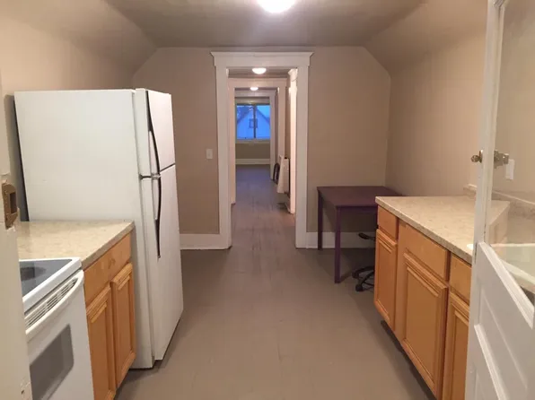 3138 Trowbridge St Floor 3, Hamtramck, MI 48212