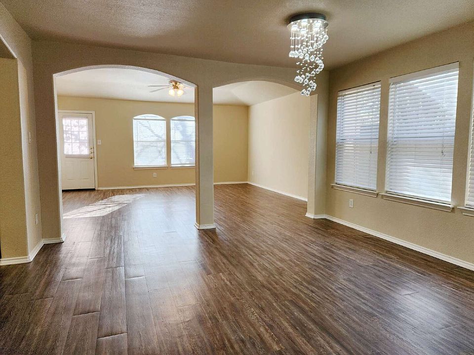 1st image of 5402 Tomas Cir