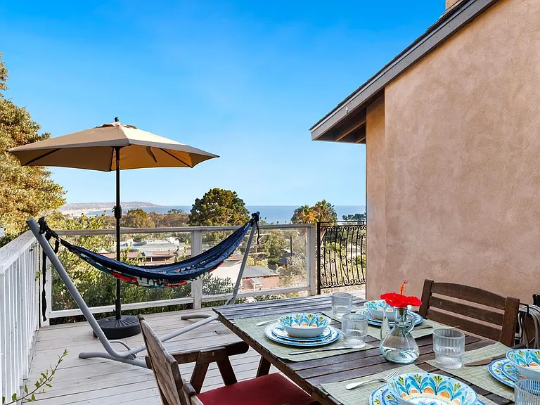 5643 Linda Rosa Ave — Photo 27