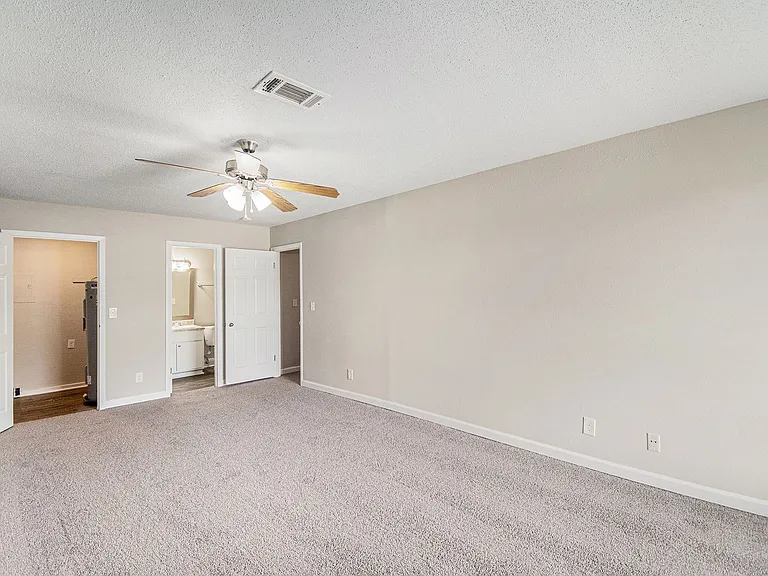 High Pointe — Photo 17
