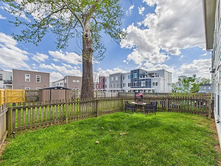 1112 Porter St #A — Photo 38