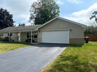 397 Newton St, Hoffman Estates, IL