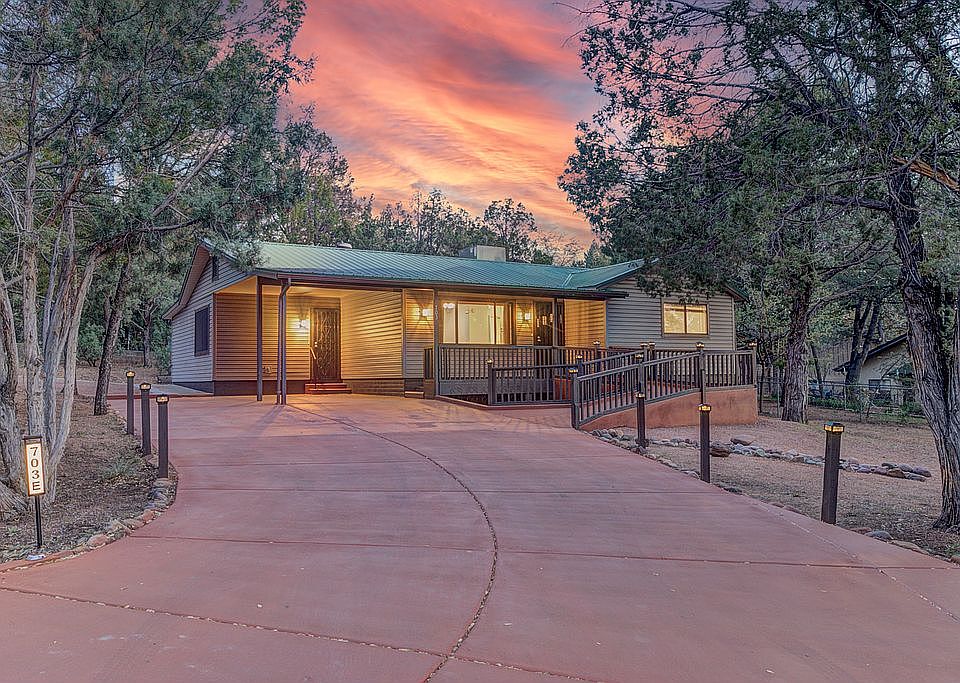 703 E Skyway Court