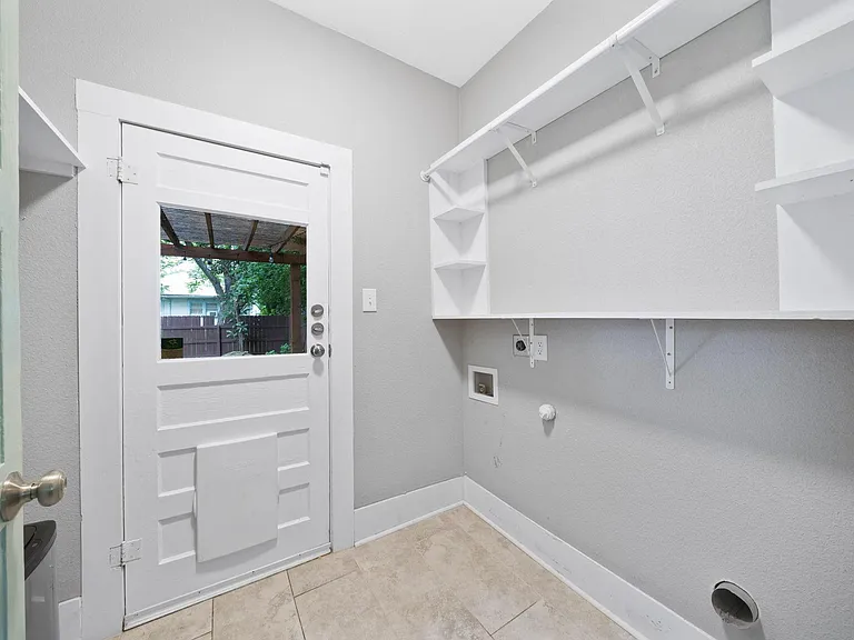 206 W High Ave — Photo 25