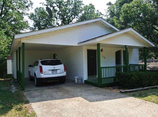 1702 Wallace St, Poplar Bluff, MO 63901