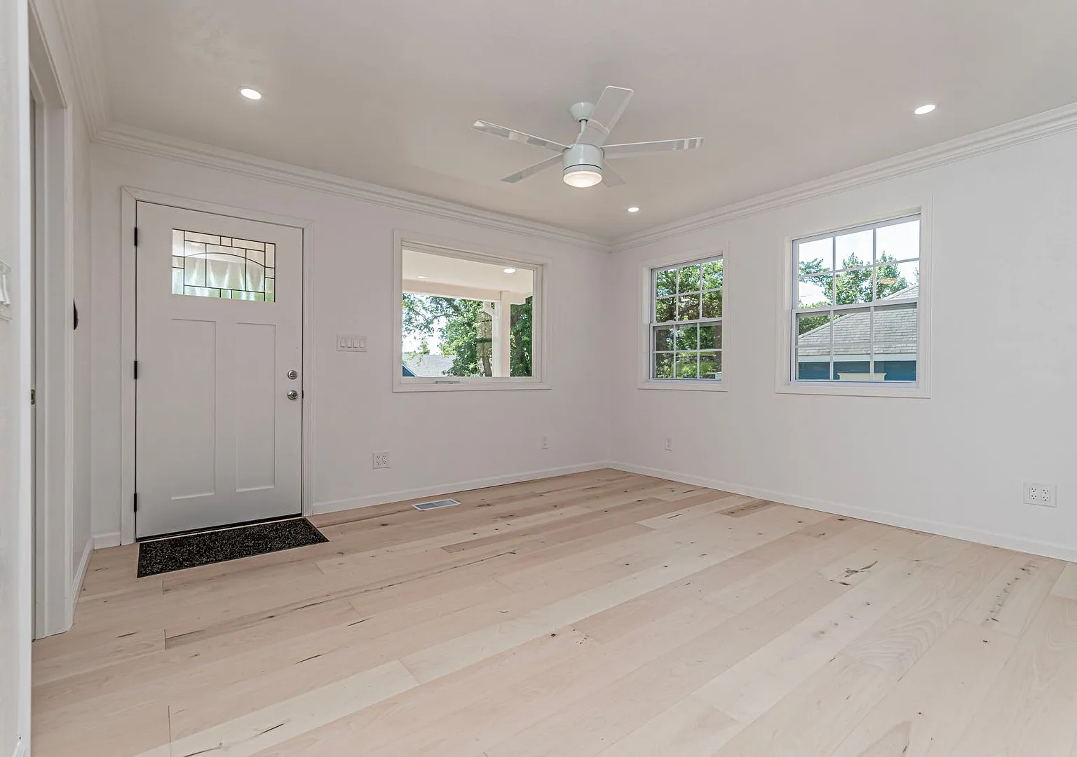 Please View 3D Virtual Walk-Through Before Scheduling a Showing — Photo 3
