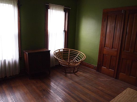 One of bedrooms in Apt-2.