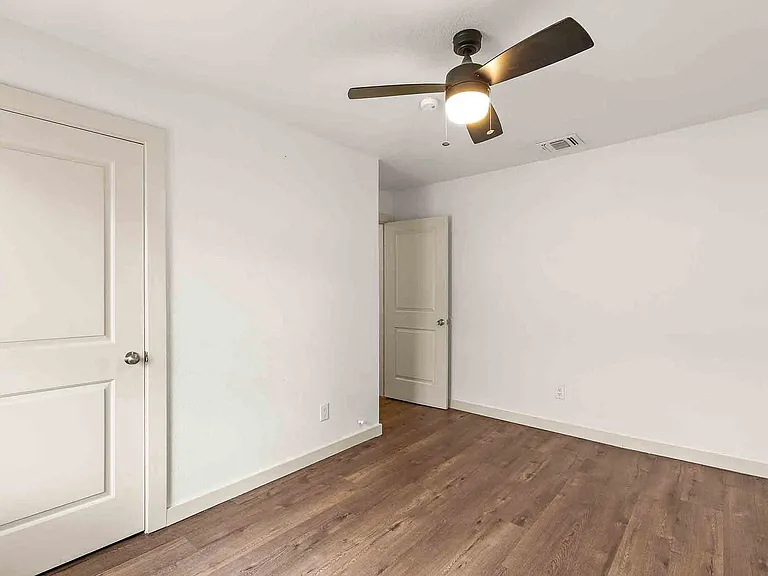 1101 Haynes St #1103 — Photo 18