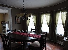 3rd image of 23 Sherwood Ave #2