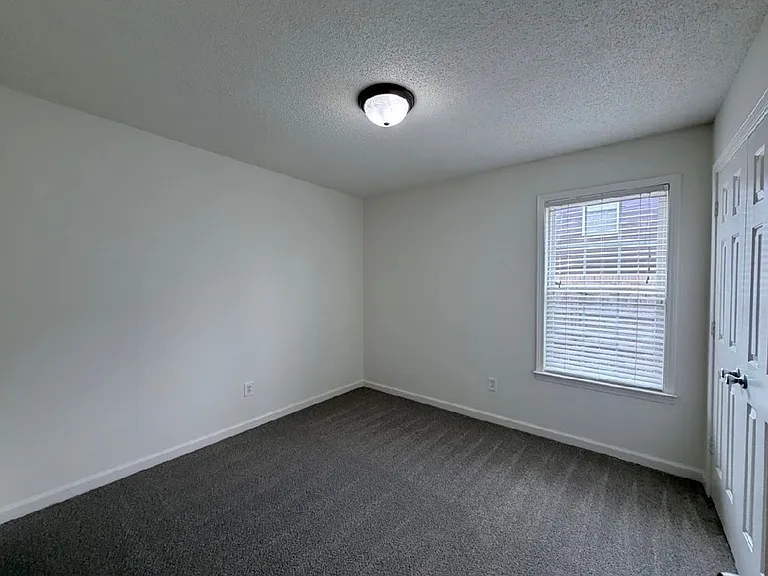 10097 Bloomsbury Ave — Photo 12