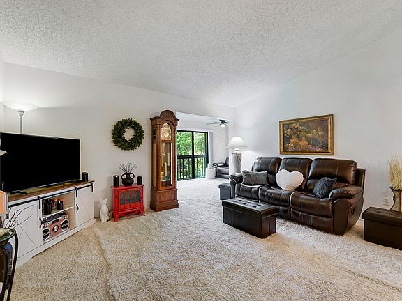 3rd image of 1109 Duncan Circle #203