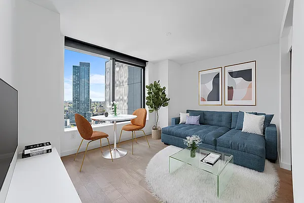 Rented by RELO REDAC INC. | media 8