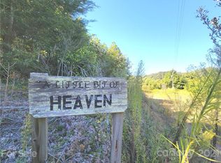 358 Candlelight Ln, Waynesville, NC 28785