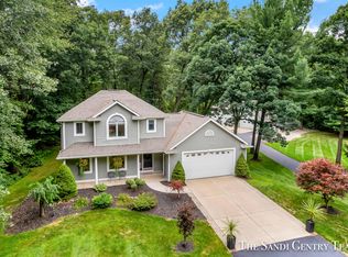 11675 Fallen Pine Dr, Grand Haven, MI 49417