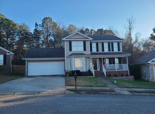 8118 Meadowlake Village Dr, Northport, AL 35473